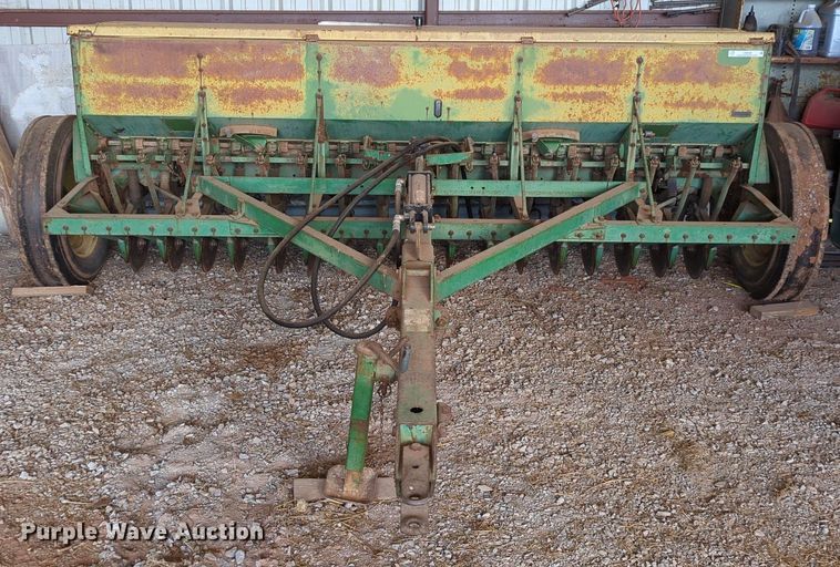 image for item LN9036 John Deere FB177C  grain drill