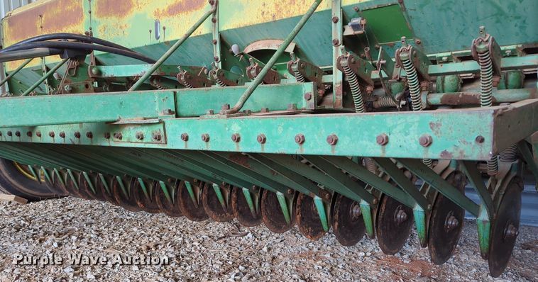 image for item LN9036 John Deere FB177C  grain drill