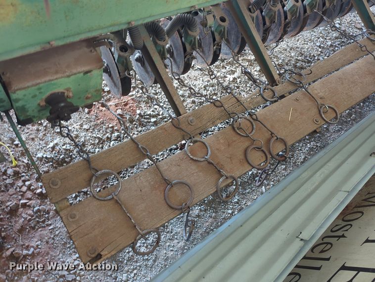 image for item LN9036 John Deere FB177C  grain drill