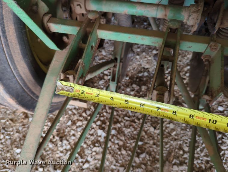 image for item LN9036 John Deere FB177C  grain drill