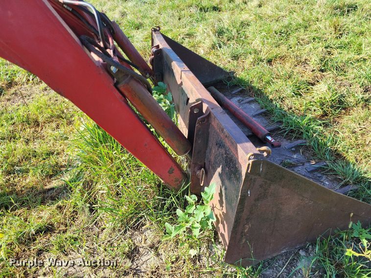 image for item LS9731 Massey Ferguson  loader