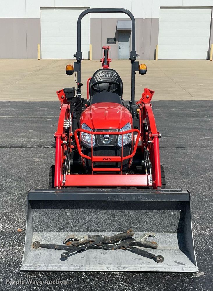 image for item LV9801 2022 Kioti CS25205  MFWD tractor