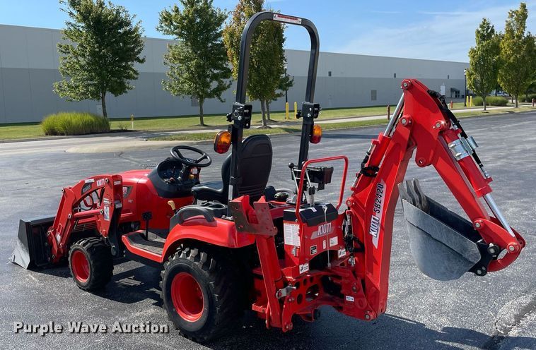 image for item LV9801 2022 Kioti CS25205  MFWD tractor