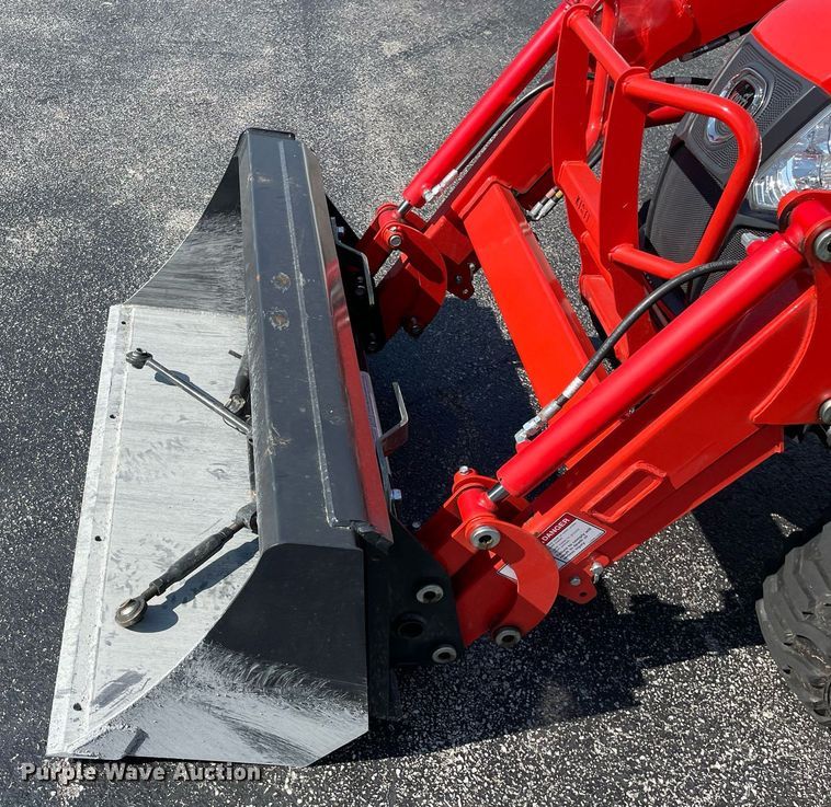 image for item LV9801 2022 Kioti CS25205  MFWD tractor