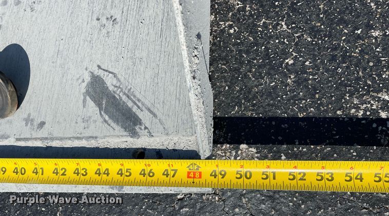 image for item LV9801 2022 Kioti CS25205  MFWD tractor