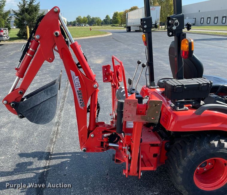 image for item LV9801 2022 Kioti CS25205  MFWD tractor