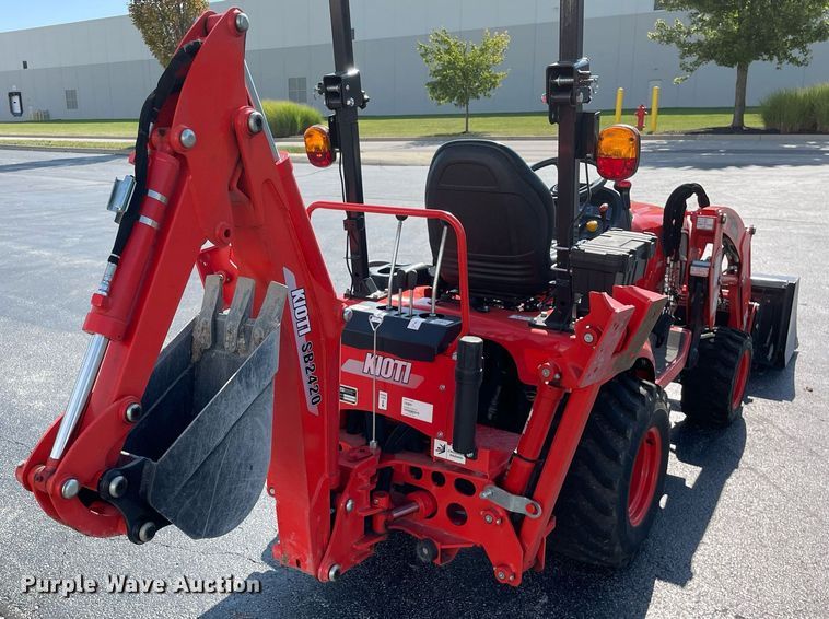 image for item LV9801 2022 Kioti CS25205  MFWD tractor