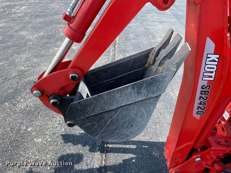 image for item LV9801 2022 Kioti CS25205  MFWD tractor