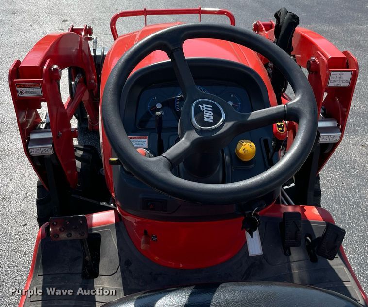 image for item LV9801 2022 Kioti CS25205  MFWD tractor