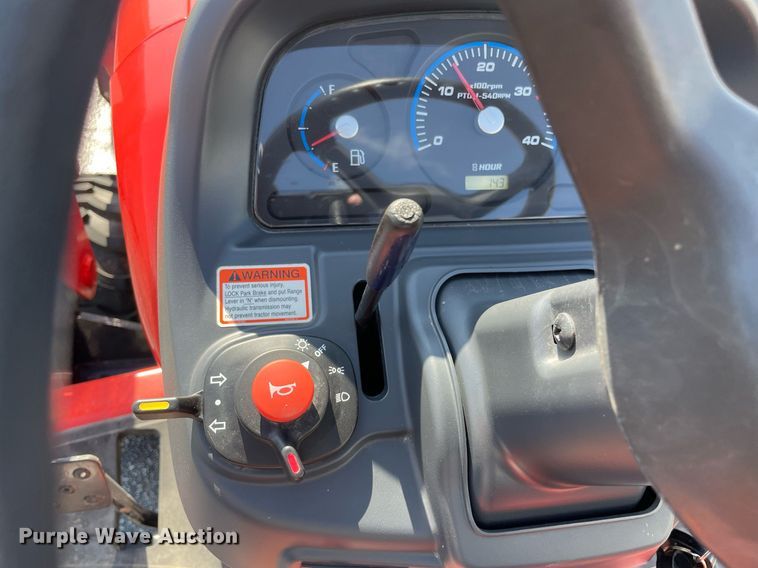 image for item LV9801 2022 Kioti CS25205  MFWD tractor