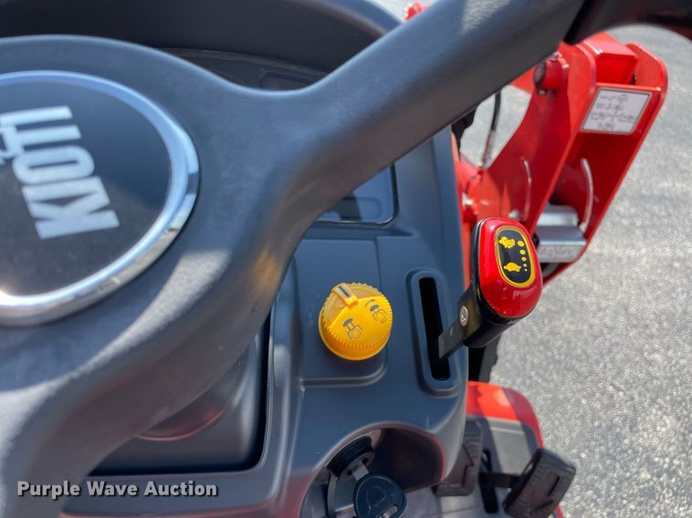 image for item LV9801 2022 Kioti CS25205  MFWD tractor