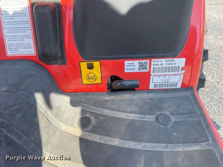 image for item LV9801 2022 Kioti CS25205  MFWD tractor