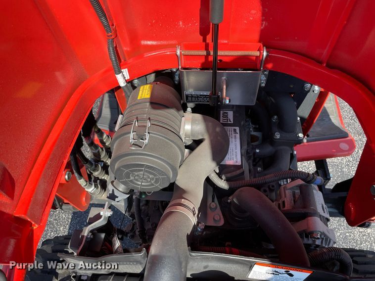 image for item LV9801 2022 Kioti CS25205  MFWD tractor
