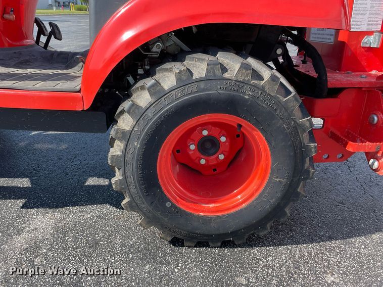 image for item LV9801 2022 Kioti CS25205  MFWD tractor