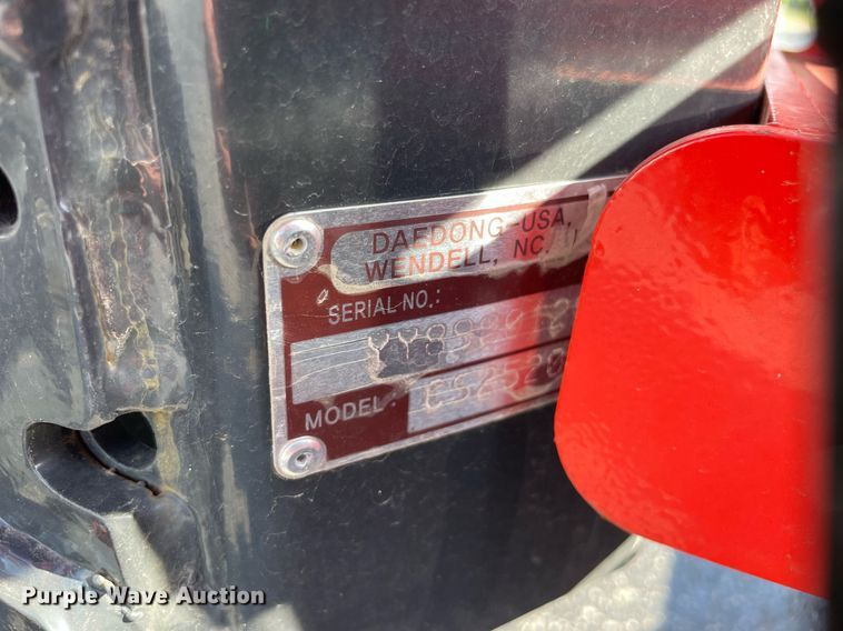 image for item LV9801 2022 Kioti CS25205  MFWD tractor