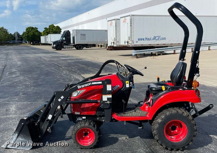 image for item LV9802 2022 Branson 2205H  MFWD tractor
