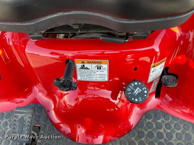 image for item LV9802 2022 Branson 2205H  MFWD tractor