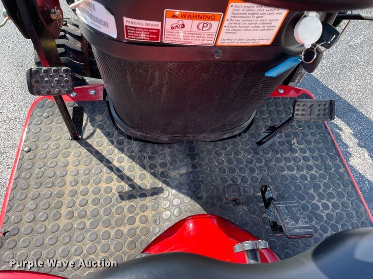 image for item LV9802 2022 Branson 2205H  MFWD tractor