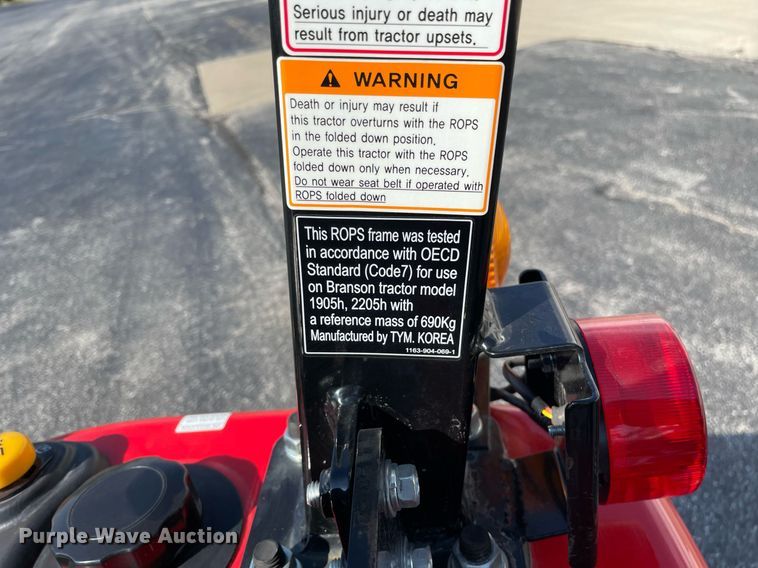 image for item LV9802 2022 Branson 2205H  MFWD tractor