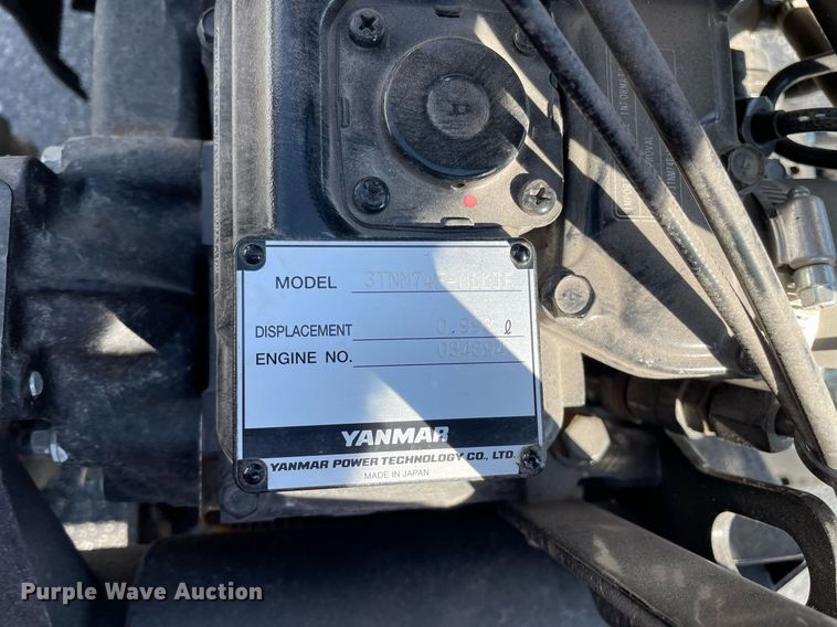 image for item LV9802 2022 Branson 2205H  MFWD tractor