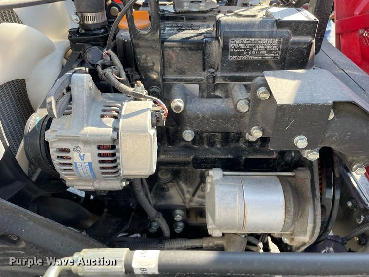 image for item LV9802 2022 Branson 2205H  MFWD tractor