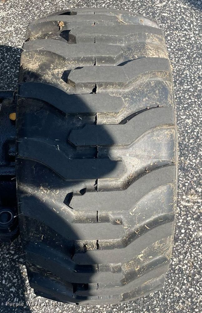 image for item LV9802 2022 Branson 2205H  MFWD tractor