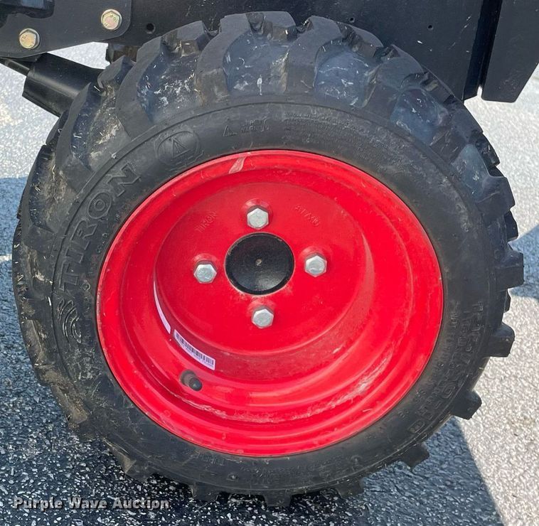 image for item LV9802 2022 Branson 2205H  MFWD tractor