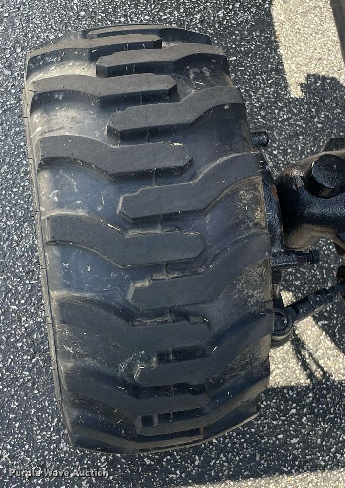 image for item LV9802 2022 Branson 2205H  MFWD tractor