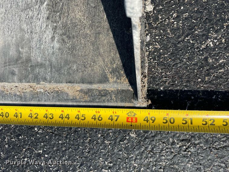 image for item LV9803 2022 Massey Ferguson GC1723  MFWD tractor