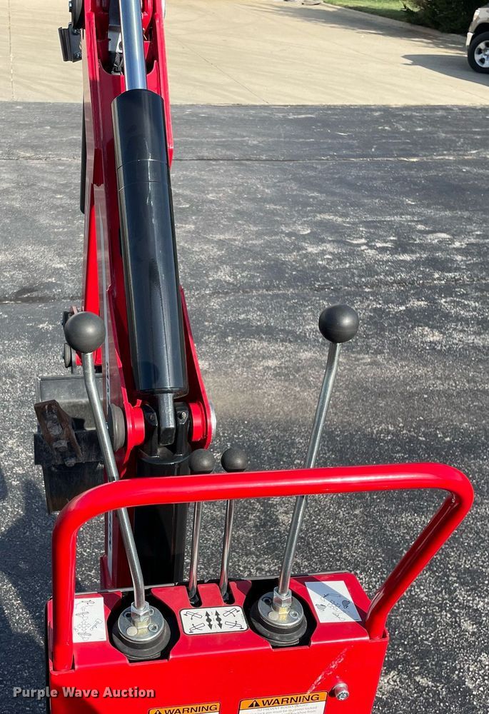 image for item LV9803 2022 Massey Ferguson GC1723  MFWD tractor