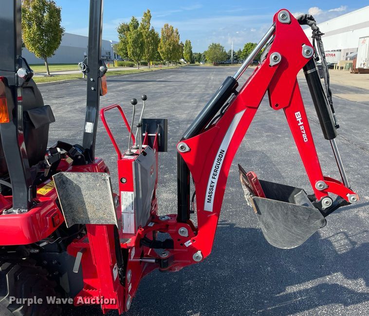 image for item LV9803 2022 Massey Ferguson GC1723  MFWD tractor