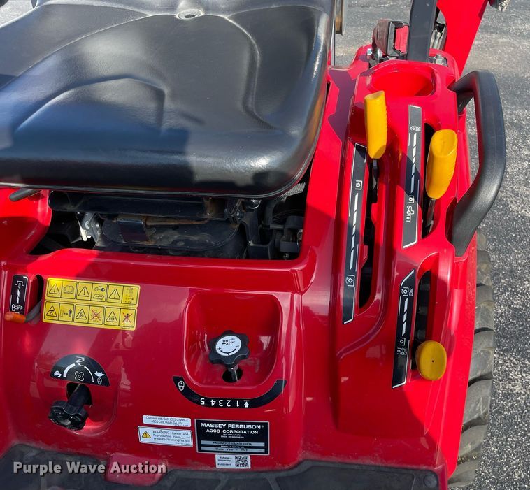 image for item LV9803 2022 Massey Ferguson GC1723  MFWD tractor