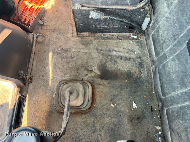 image for item MG9427 1992 White GMC WCM  grain truck