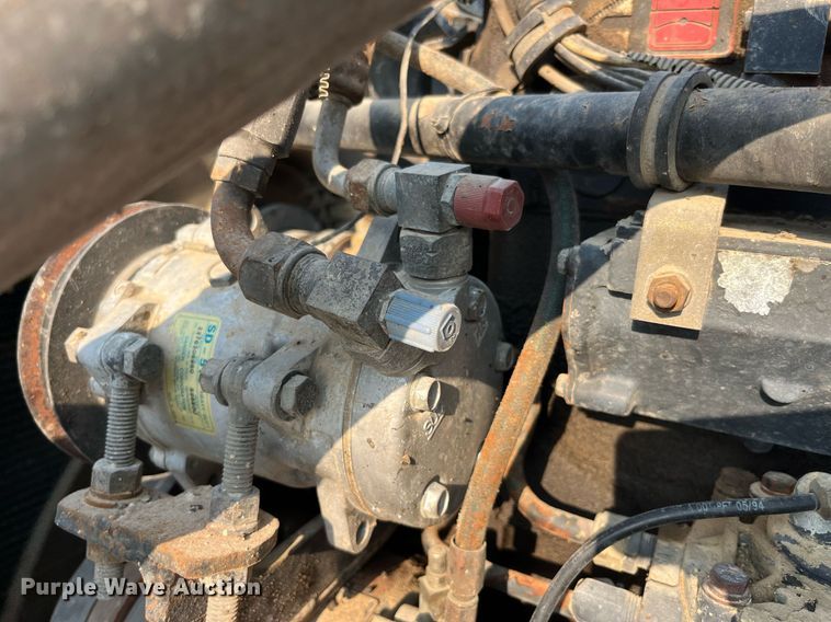 image for item MG9427 1992 White GMC WCM  grain truck