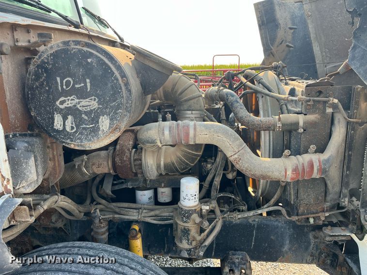 image for item MG9427 1992 White GMC WCM  grain truck