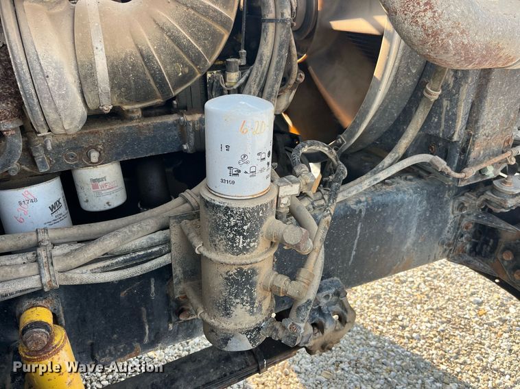 image for item MG9427 1992 White GMC WCM  grain truck