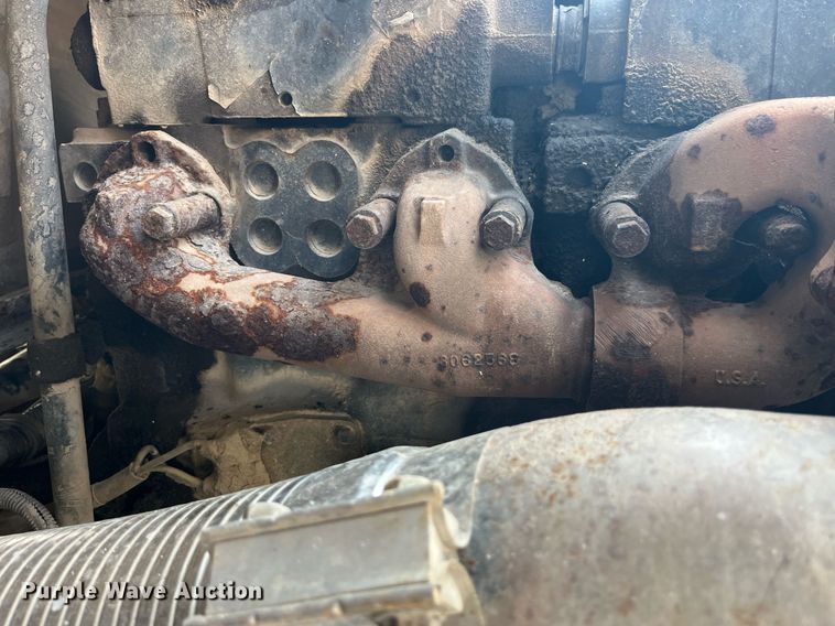 image for item MG9427 1992 White GMC WCM  grain truck