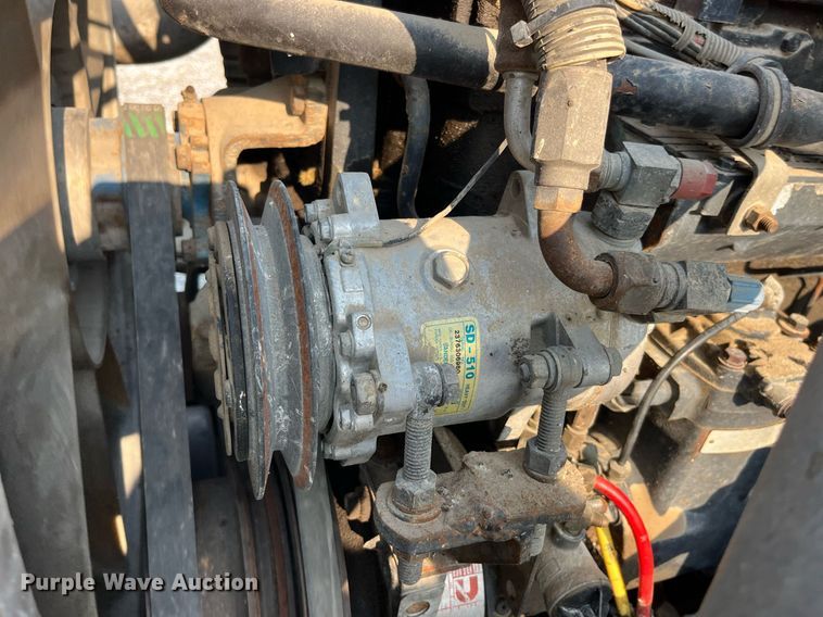 image for item MG9427 1992 White GMC WCM  grain truck