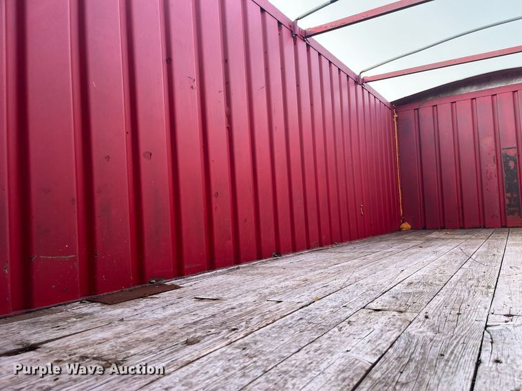 image for item MG9427 1992 White GMC WCM  grain truck