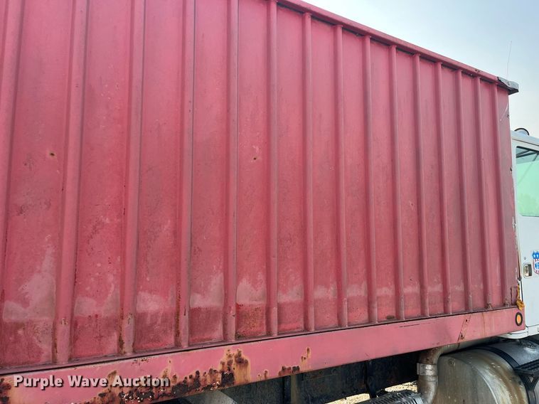 image for item MG9427 1992 White GMC WCM  grain truck