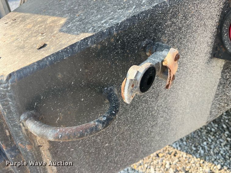 image for item MG9427 1992 White GMC WCM  grain truck