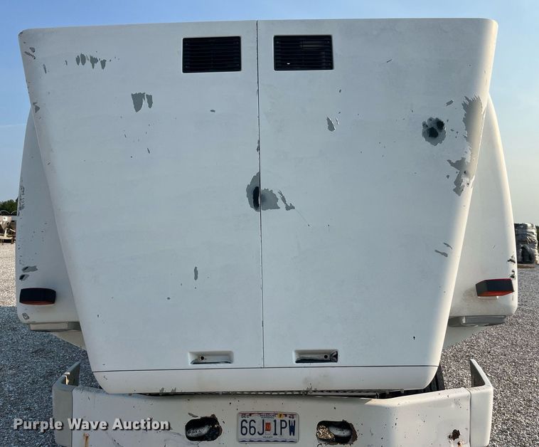 image for item MG9427 1992 White GMC WCM  grain truck