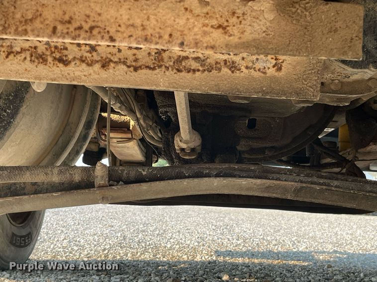 image for item MG9427 1992 White GMC WCM  grain truck