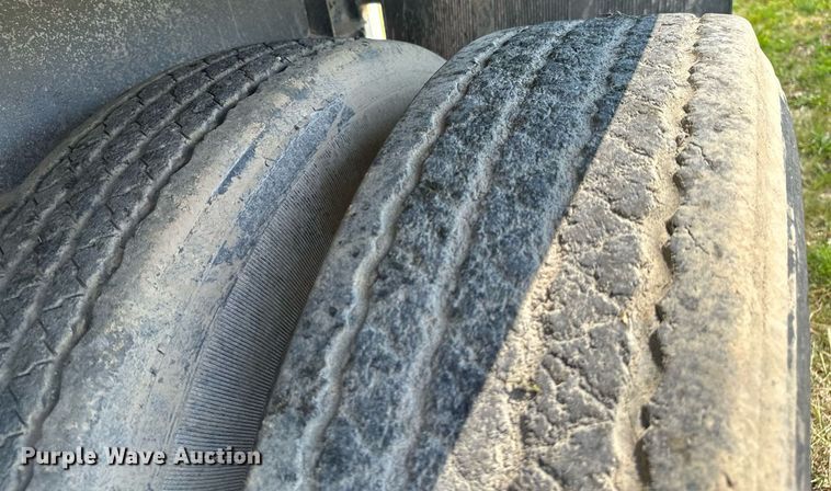 image for item ML9246 2011 Neville Built  grain trailer