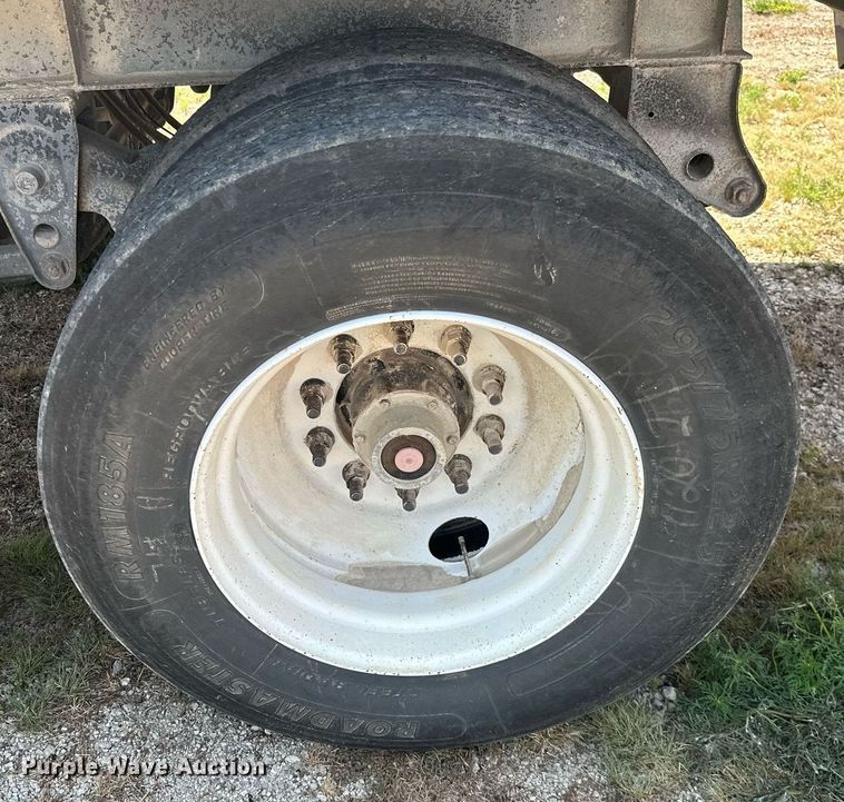 image for item ML9246 2011 Neville Built  grain trailer