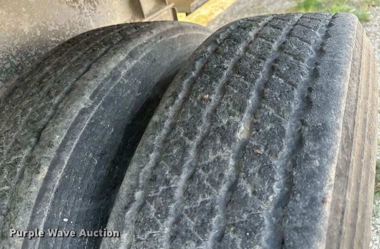 image for item ML9246 2011 Neville Built  grain trailer