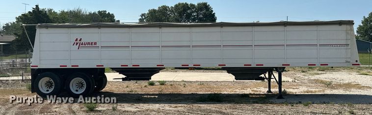 image for item ML9247 2015 Maurer  grain trailer