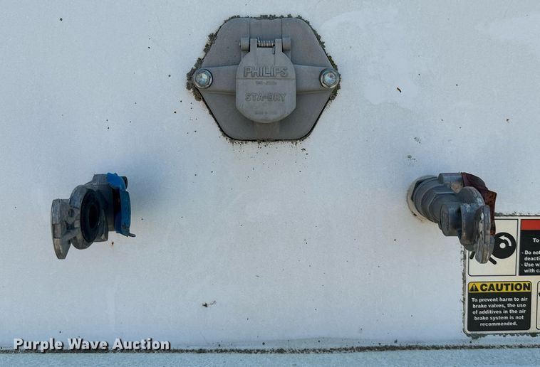 image for item ML9247 2015 Maurer  grain trailer