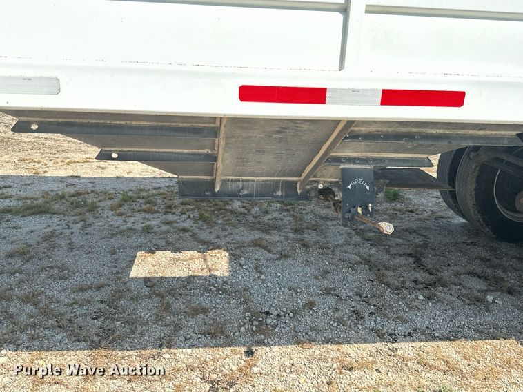 image for item ML9247 2015 Maurer  grain trailer