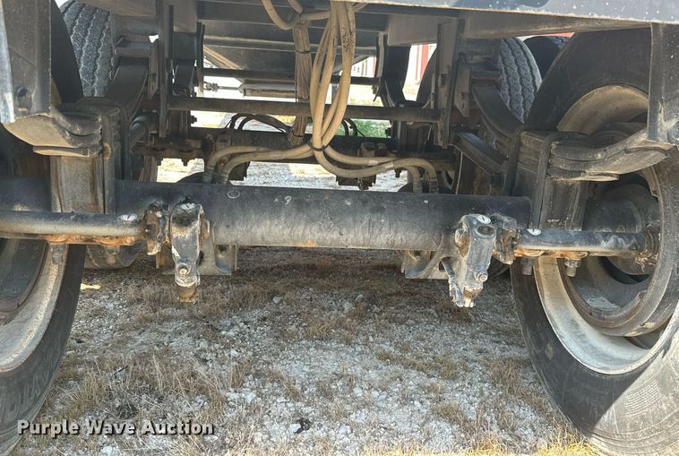 image for item ML9247 2015 Maurer  grain trailer